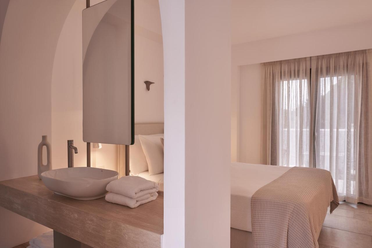 Isida Andros Hotell Áyios Pétros Eksteriør bilde