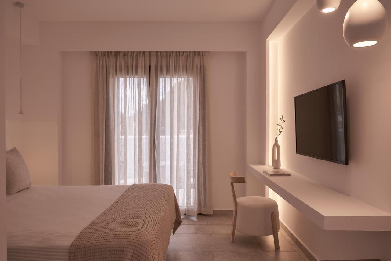 Isida Andros Hotell Áyios Pétros Eksteriør bilde